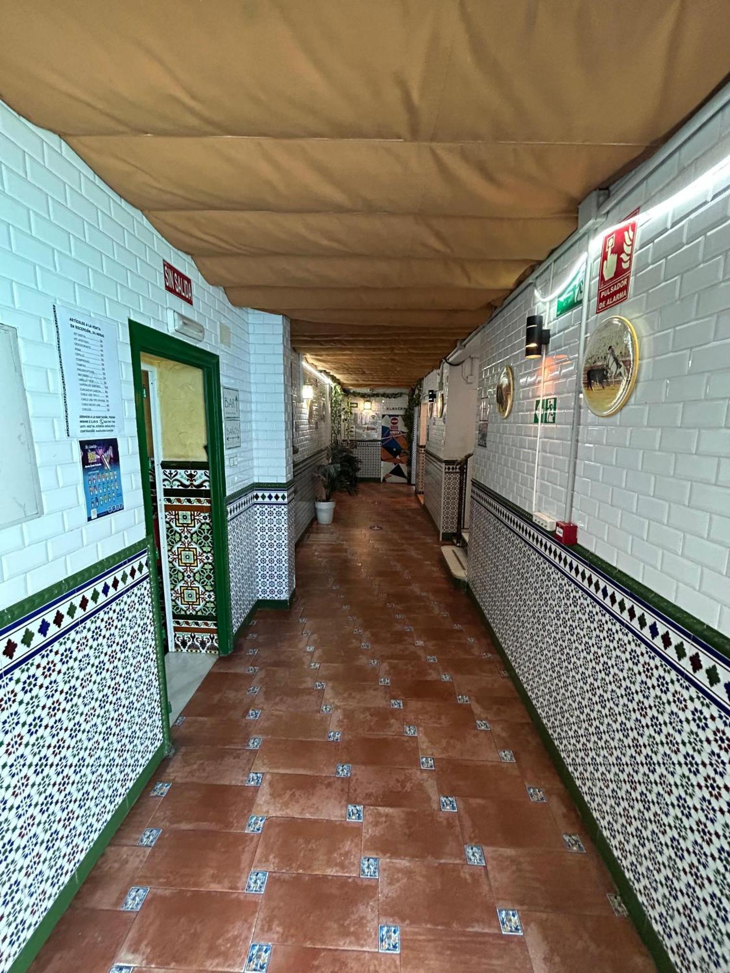 Hostal Avenida Andalucia Sevilla Exterior foto