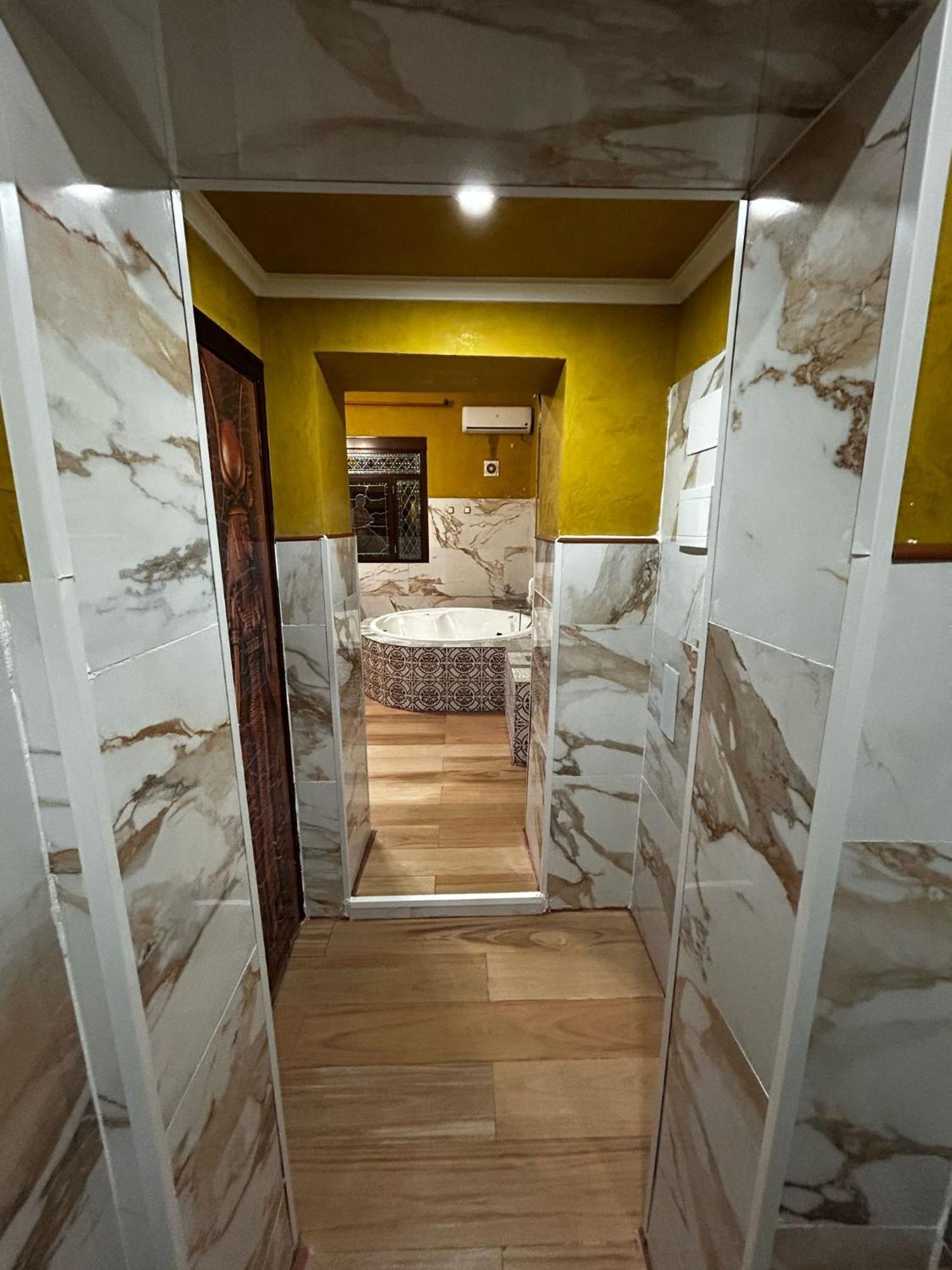 Hostal Avenida Andalucia Sevilla Exterior foto